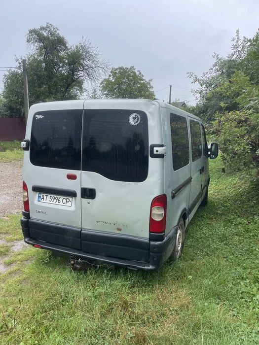 Автомобіль Опель Мовано 2005 року