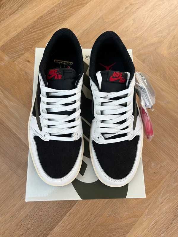 Buty do koszykówki Jordan1LowTravisScottOlive nowy z metką R.41