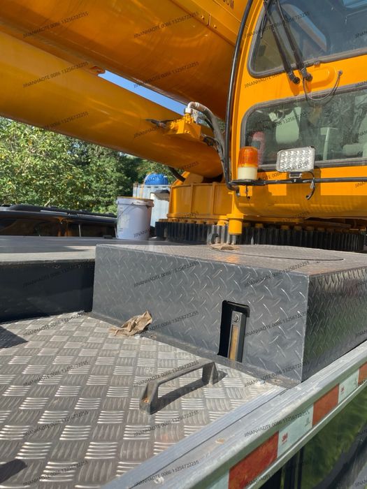 XCMG 70 -II Автокран вантажопідйомністю 70 тонн 2013 року випуску авто