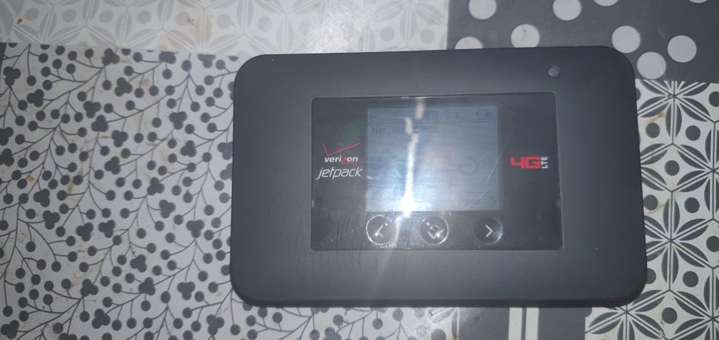 Продам роутер NETGEAR