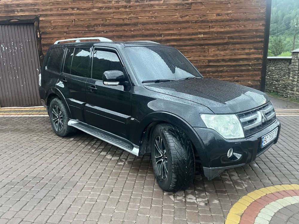 Mitsubishi Pajero Wagon