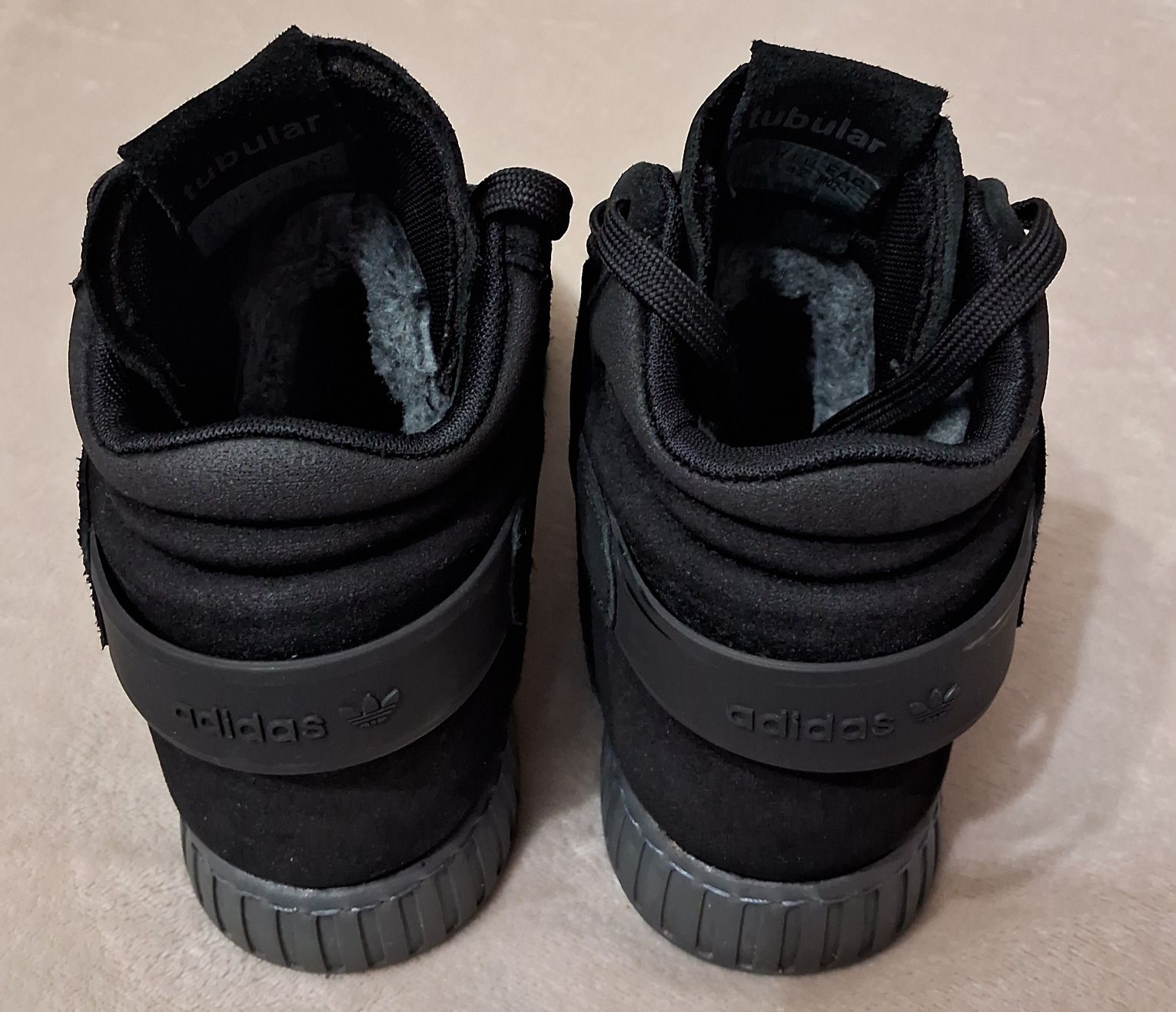 Кроссовки Adidas Оригинал.Размер 41.5