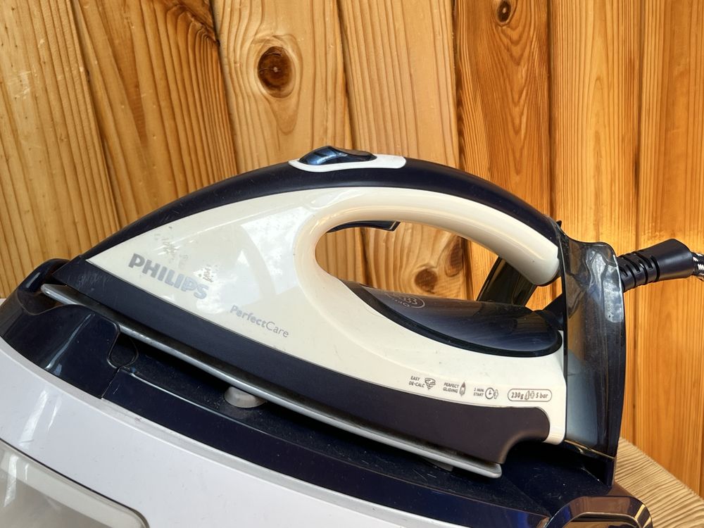 Праска з парогенератором Philips PerfectCare gs9920