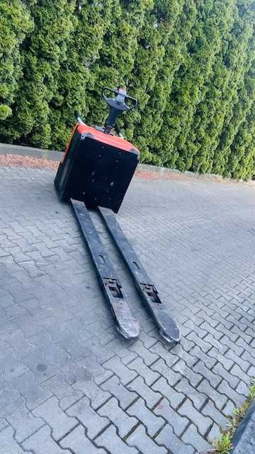 Wózek widłowy BT LPE240 długie widły