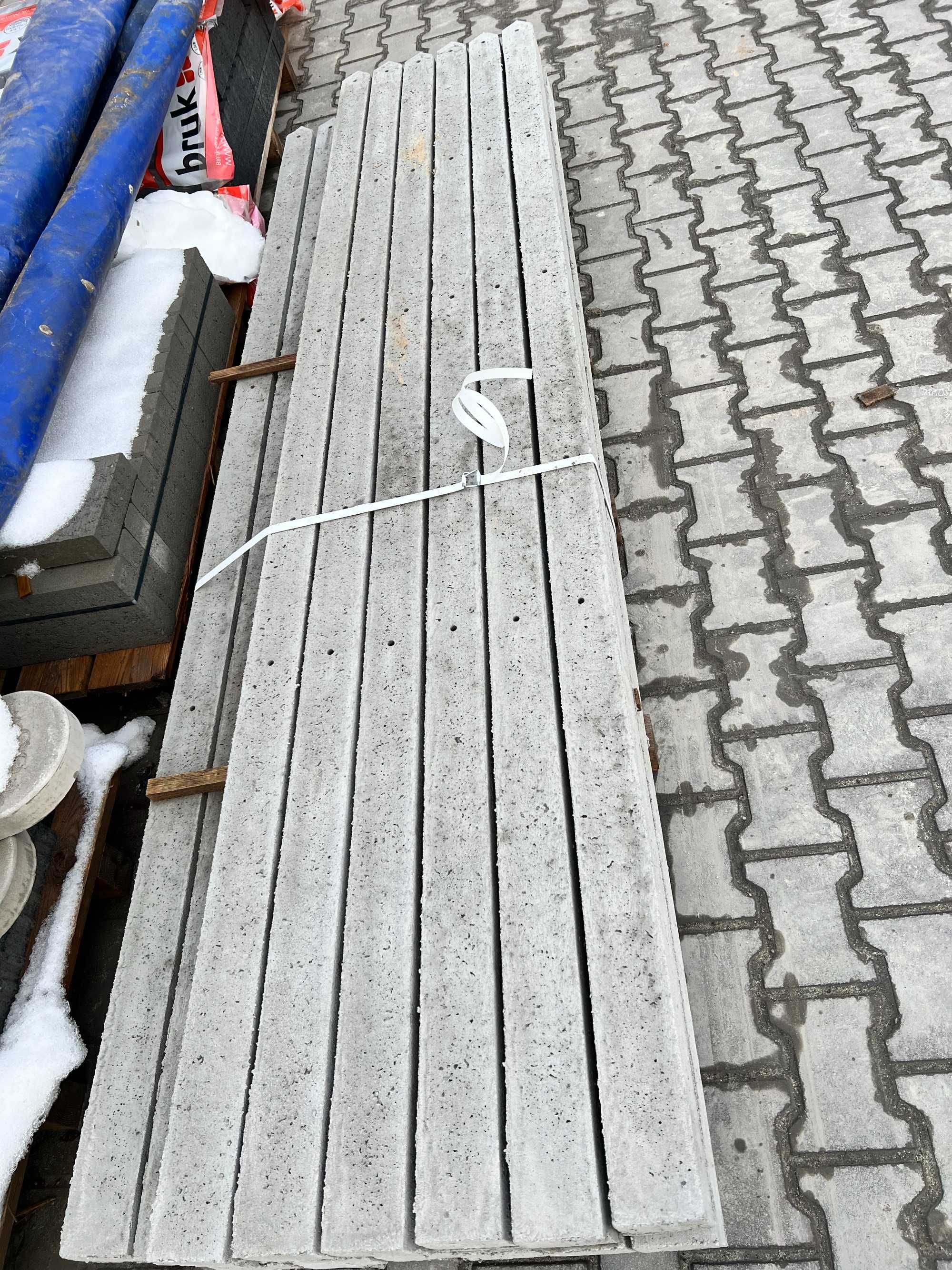 Słupki betonowe ogrodzenie sadownicze do siatki leśnej winnica 2,60