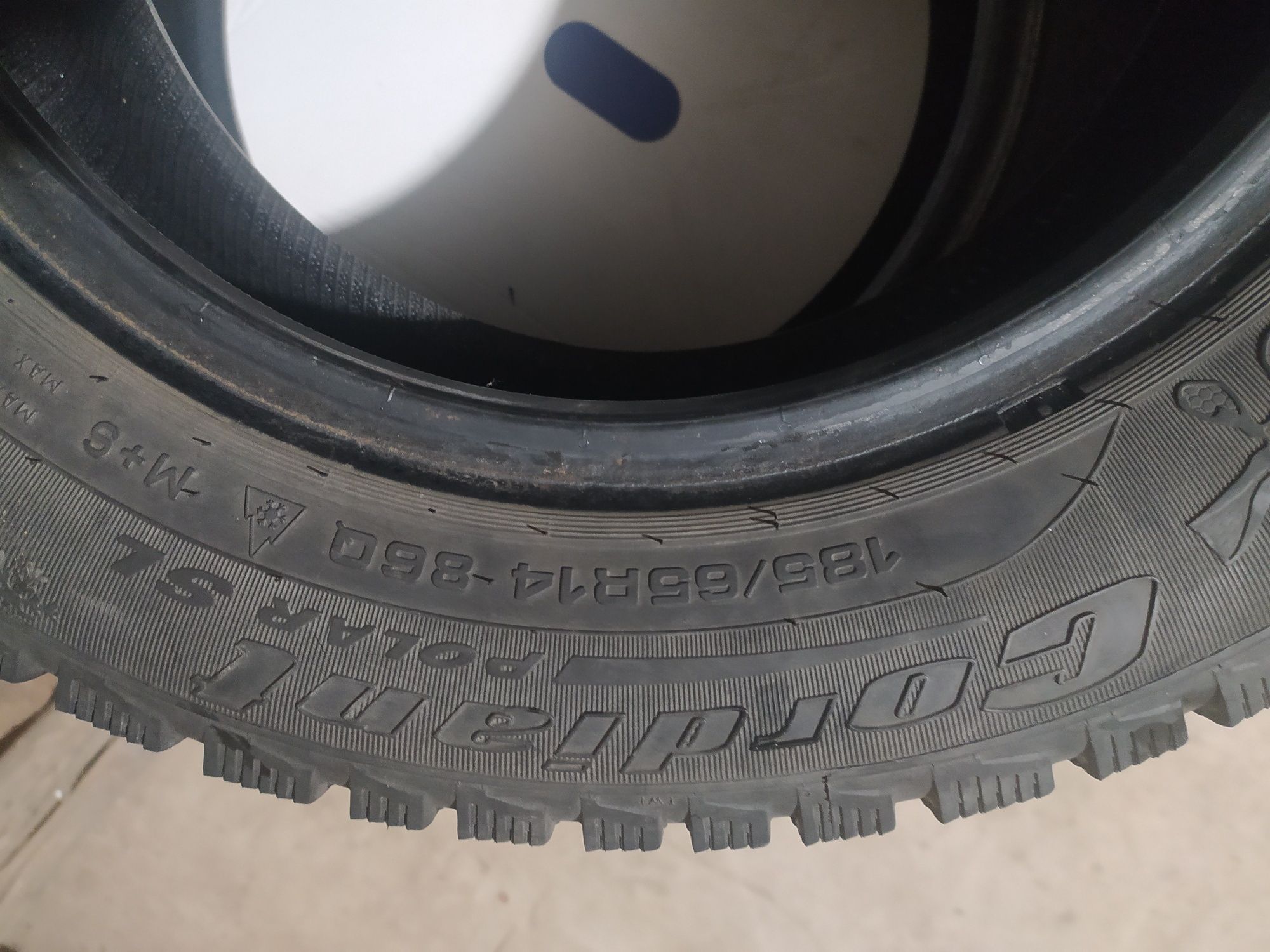 Продам резину 185/65R14