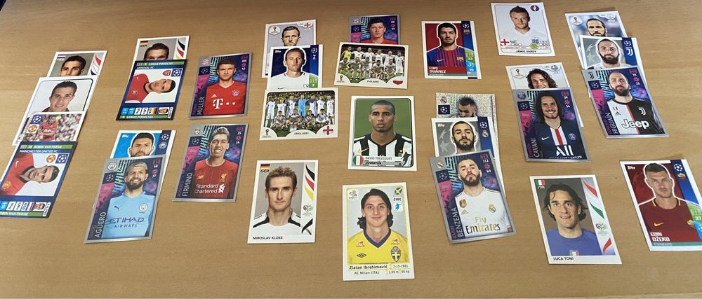 Cromos: Zidane, Beckham, Ronaldinho, Messi, Henry, Rooney, Ibrahimovic