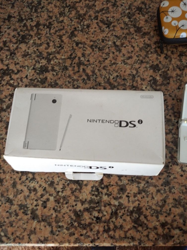 Nintendo DS Lite branca com bolsa +