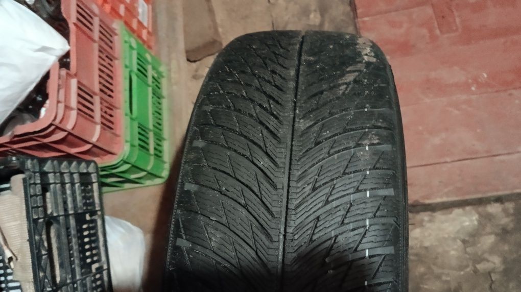 235 55 17 Michelin Pilot Alpine 5 в розмірі 235 55 17