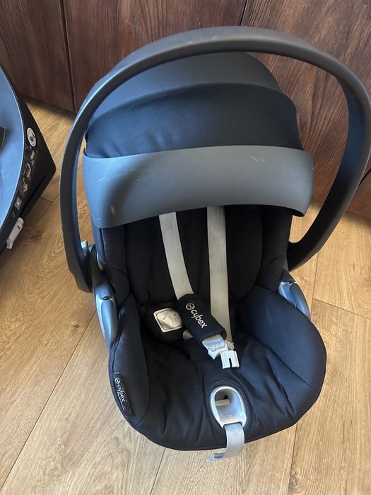 Fotelik rozkladany cybex cloud Z z baza obrotowa