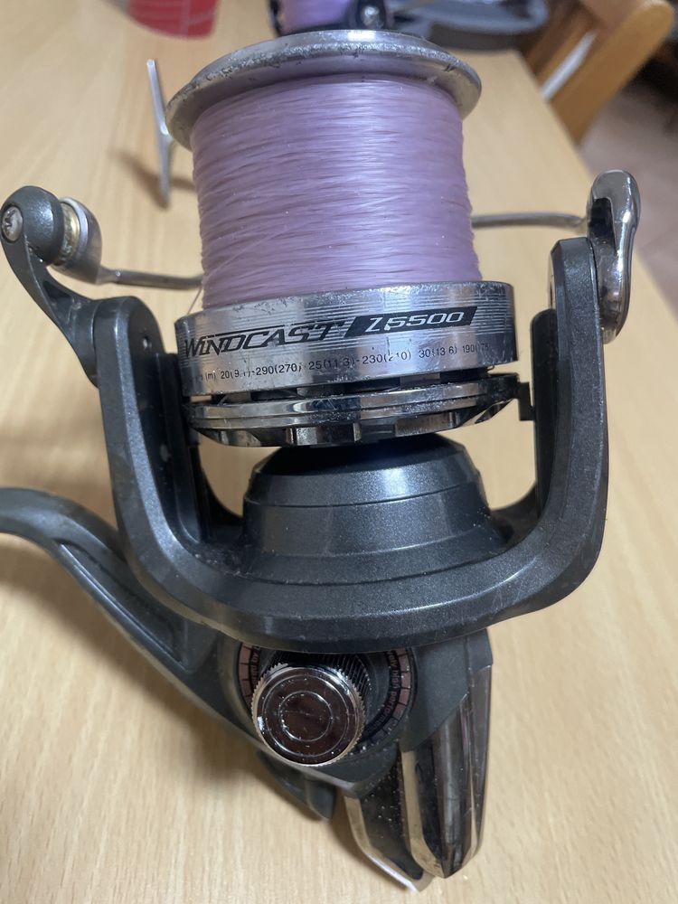 Carreto pesca Daiwa windcast z5500