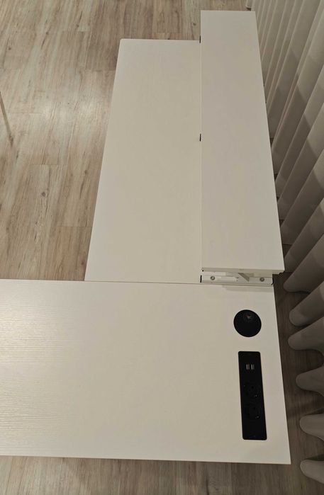 Secretária branca em L