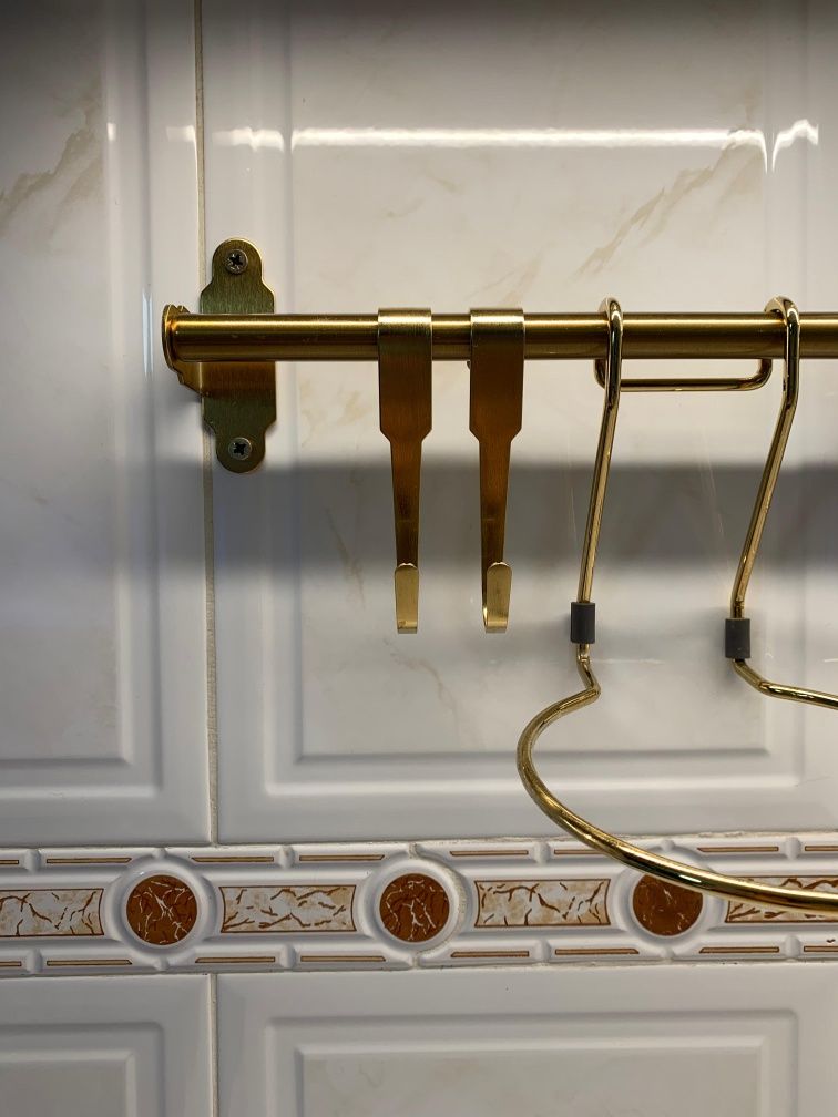 Conjunto calha de parede e acessórios IKEA, bronze*