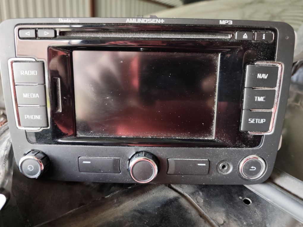 Radio skoda superb 2