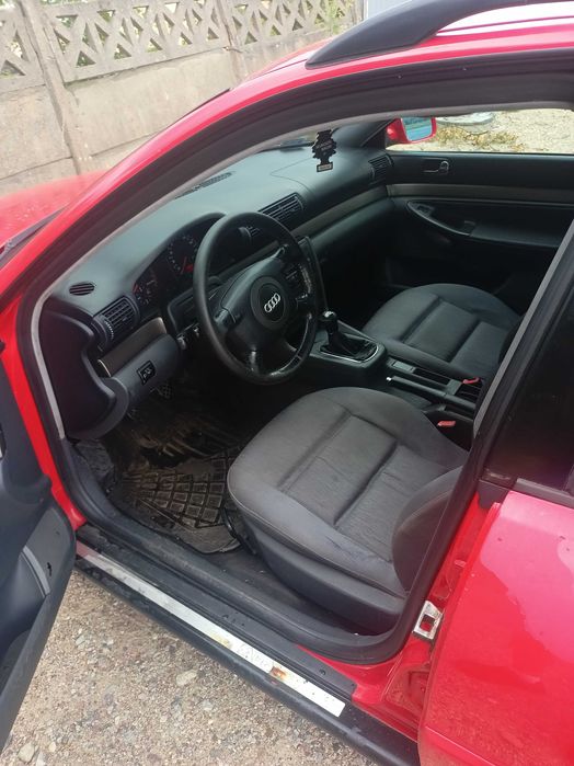 Audi A4 B5 kombi 1.8 125km