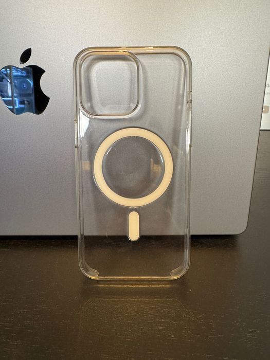 Capa transparente com MagSafe para iPhone 15 Pro Max Usado