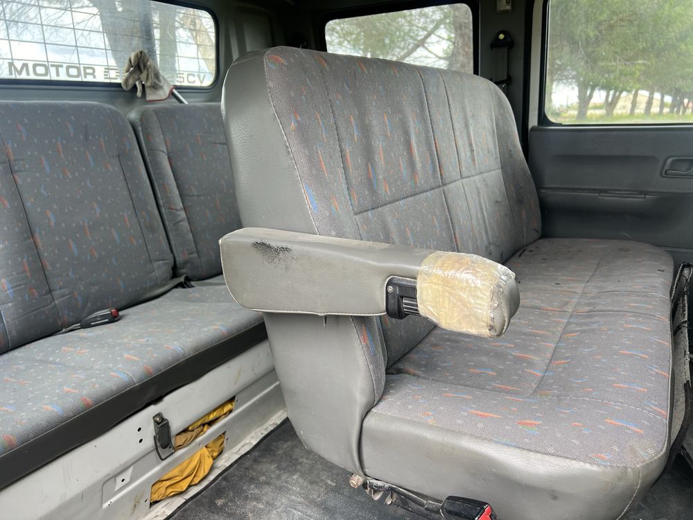 Mitsubishi canter 9 lugares