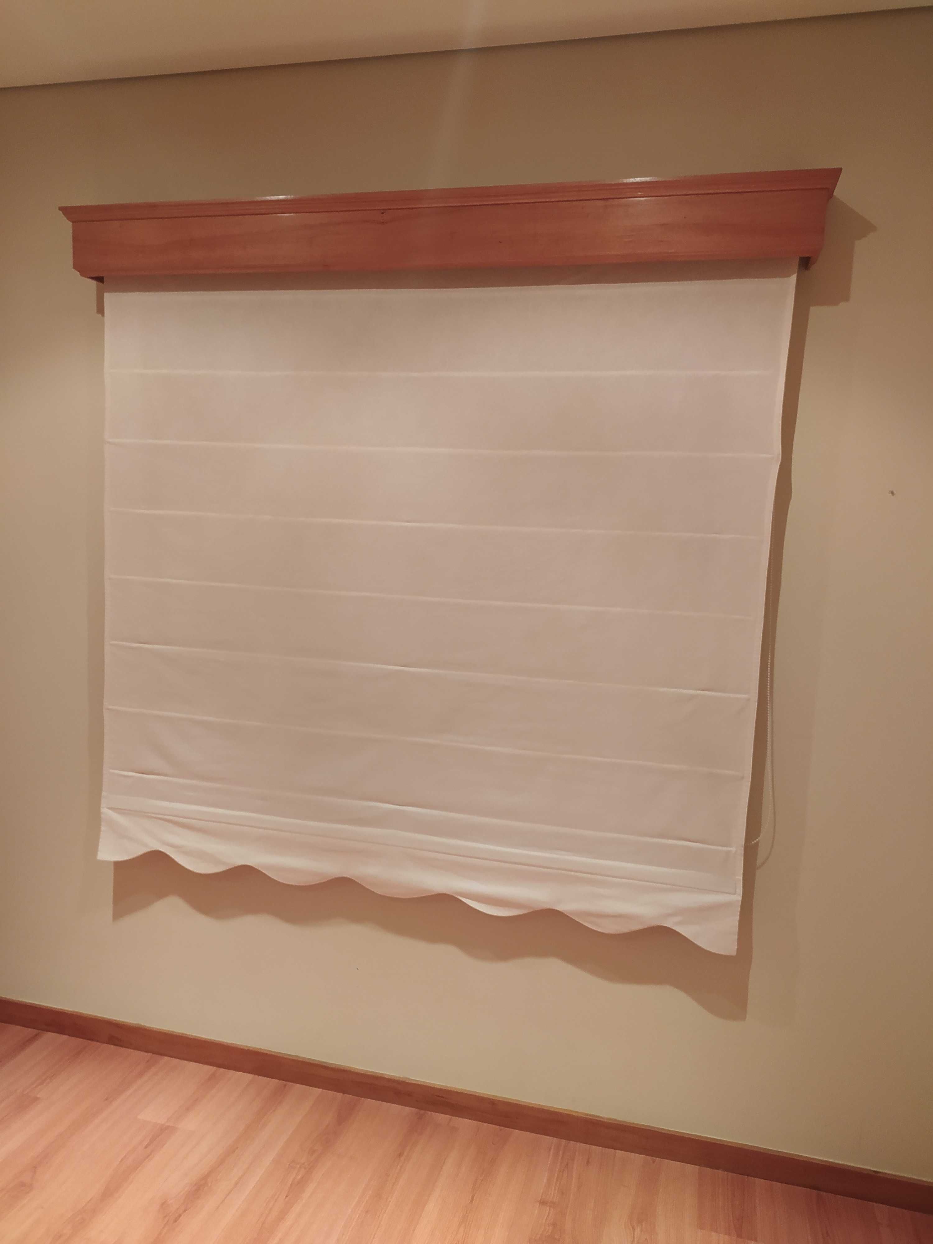 Cortinas com Sanefas em madeira