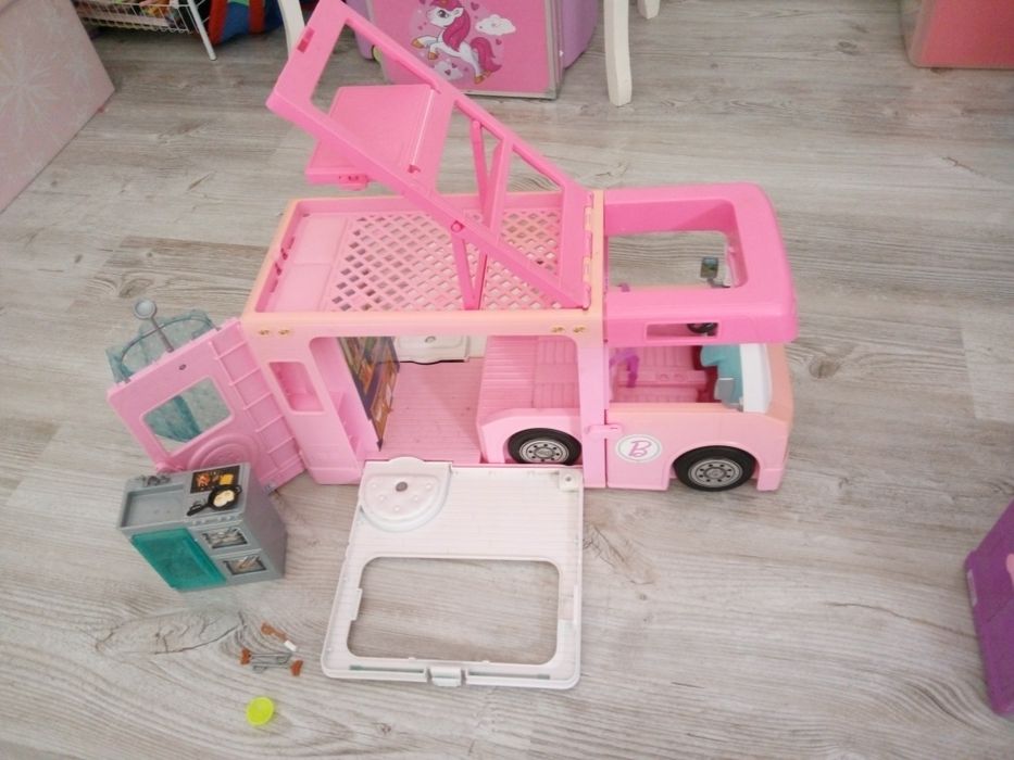 Camper Barbie duży