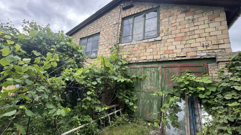 Продаж окремого будинку в гарній локації