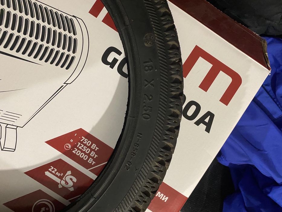 Велопокришка з камерою 18х2.5 на електровелосипед