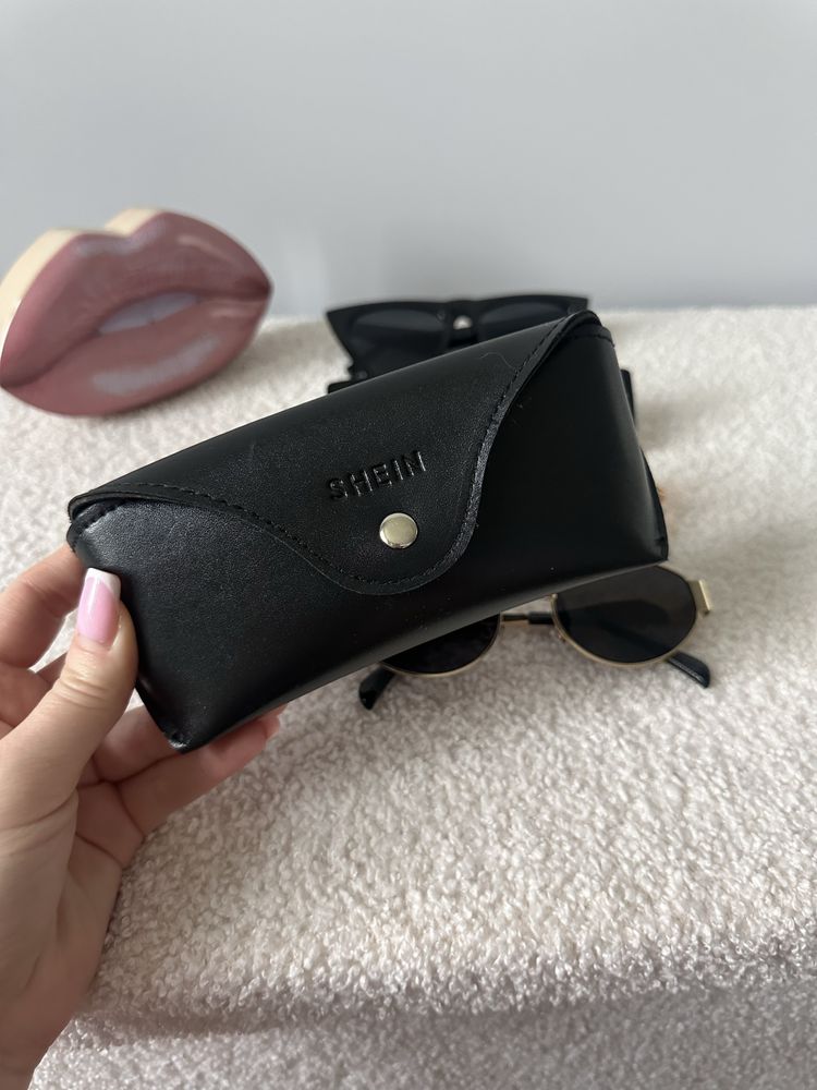 Zestaw 4 par okularów przeciwsłonecznych modne eleganckie + etui