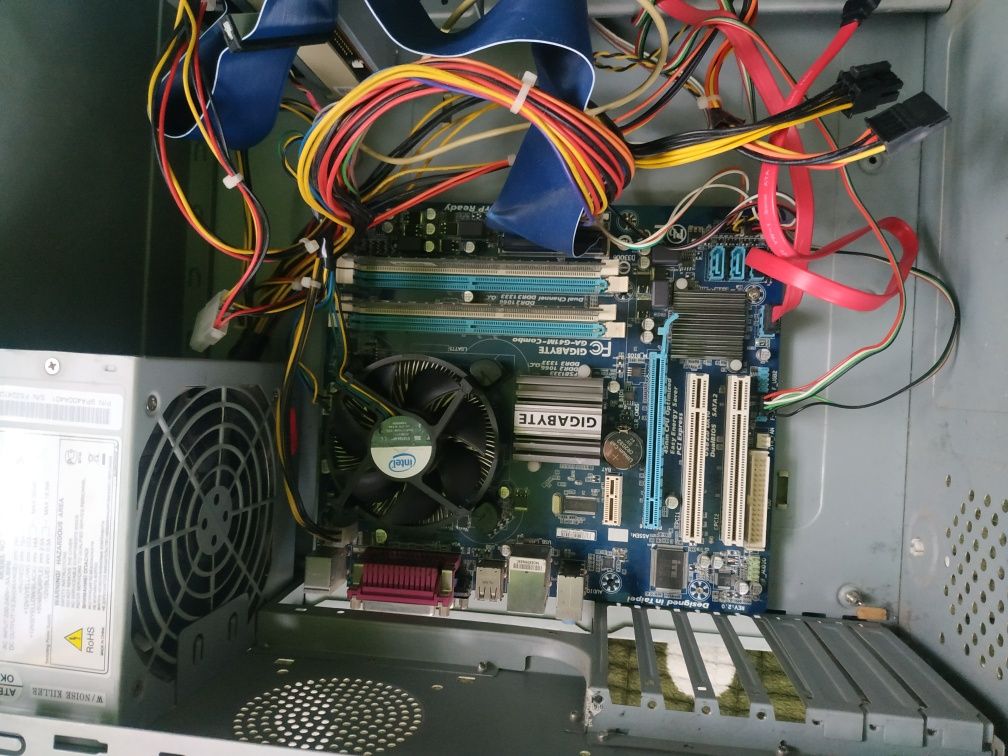 Компьютер с SSD в великому корпусі