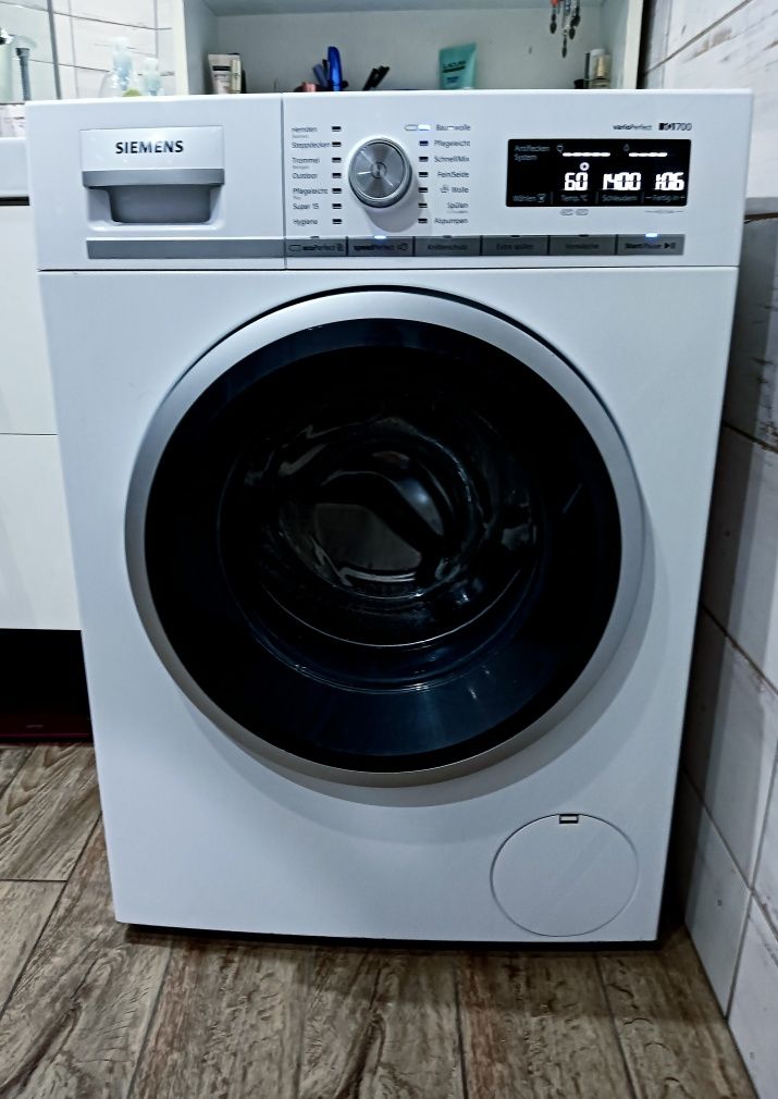 Jak nowa pralka 9 kg Siemens.