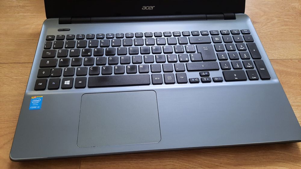 Laptop Acer Aspire e5-571 Intel i3 Windows 10 4gb ram 500gb hd