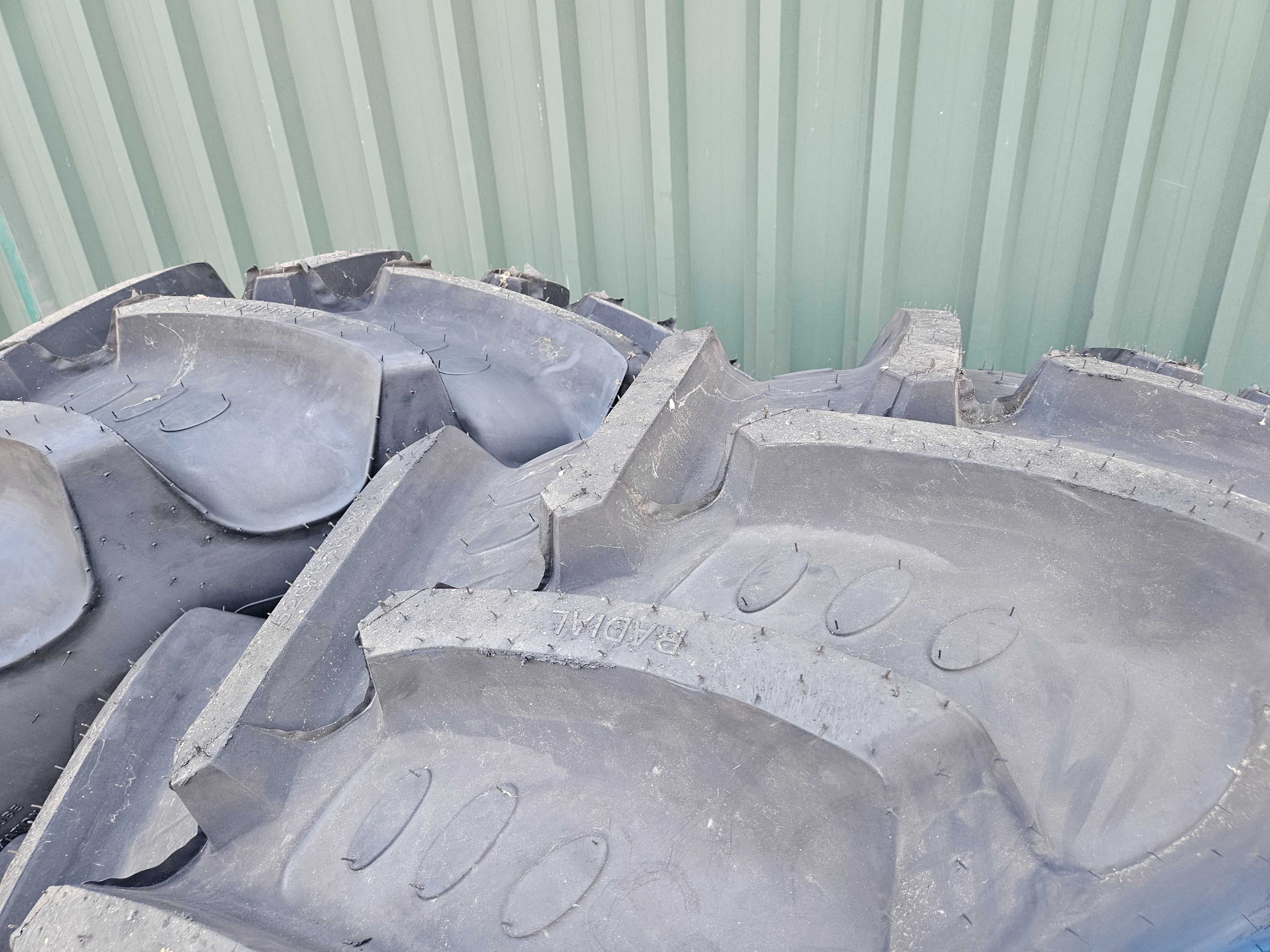 Opony Opona BKT 520/85 - R 38 RT 855 20.8 20,8R 38 AGRIMAX 520/85R38