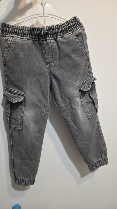 Dziecięce spodnie dżinsowe. 4-5 lat. 110 cm wzrost.