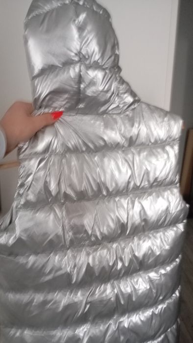 Piękny bezrękawnik kamizelka srebrny metaliczny wiosna hit