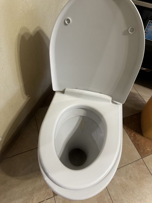 Унітаз colombo .