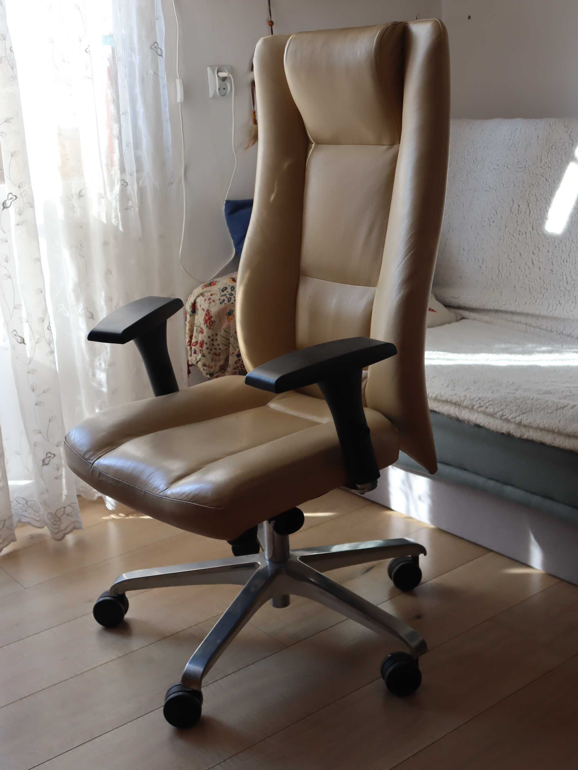 Fotel skórzany biurowy