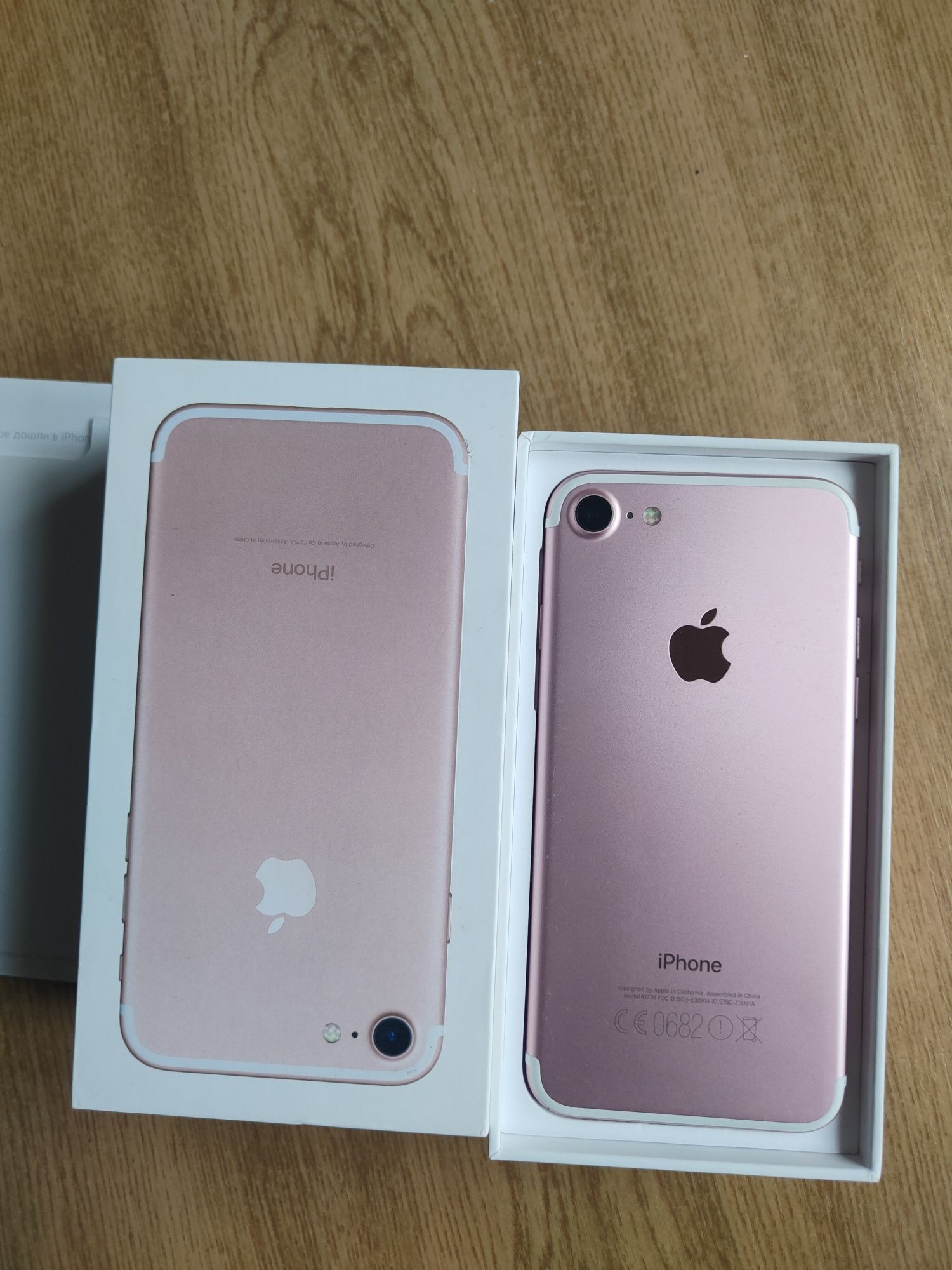 iPhone 7 32 GB różowe złoto, świetny stan