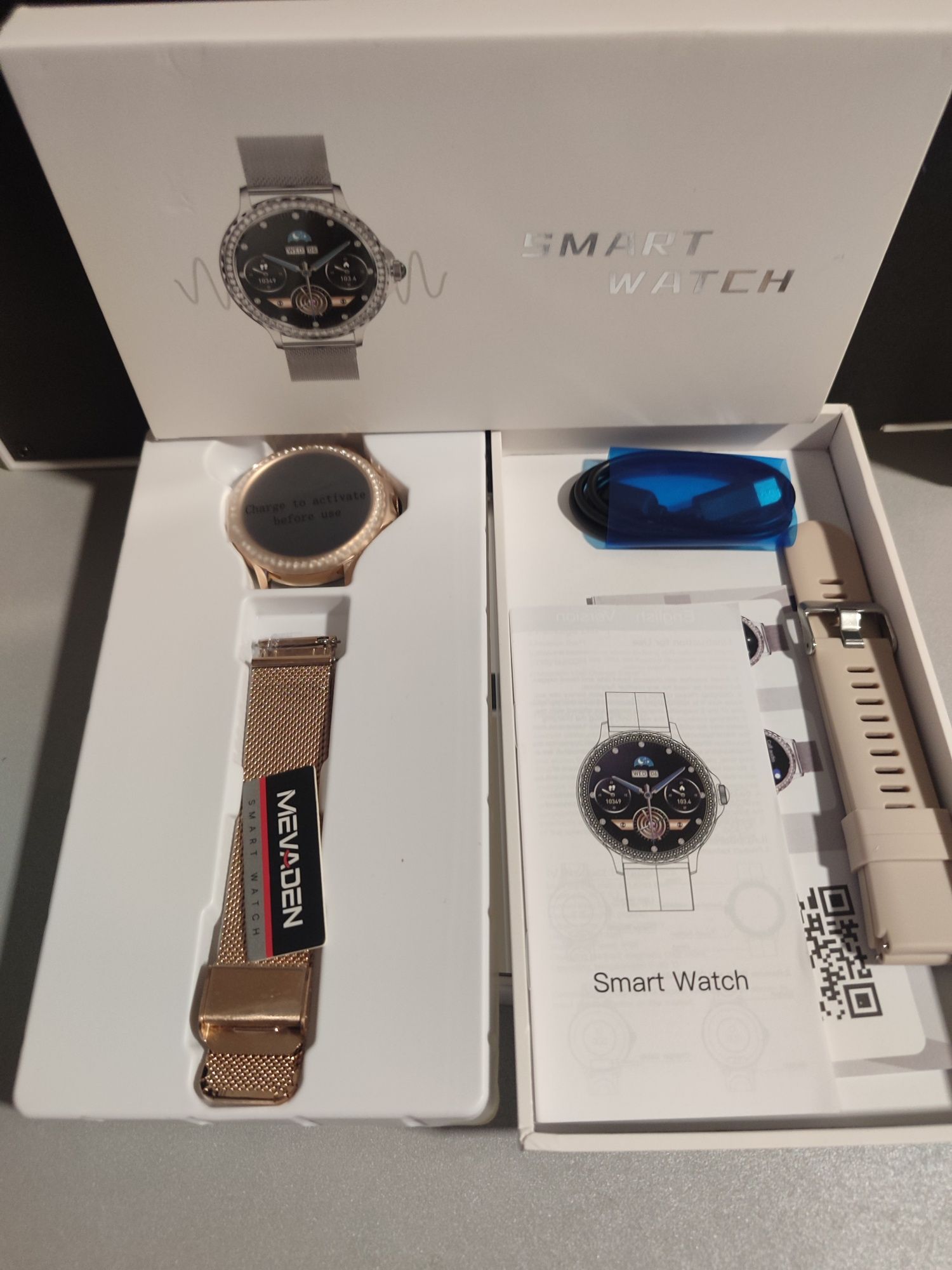 Nowy piękny smartwatch bluetooth zegarek złoty