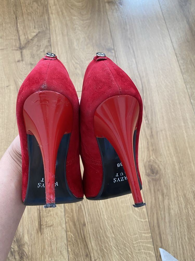 Buty czółenka damskie czerwone roz 38 zamszowe