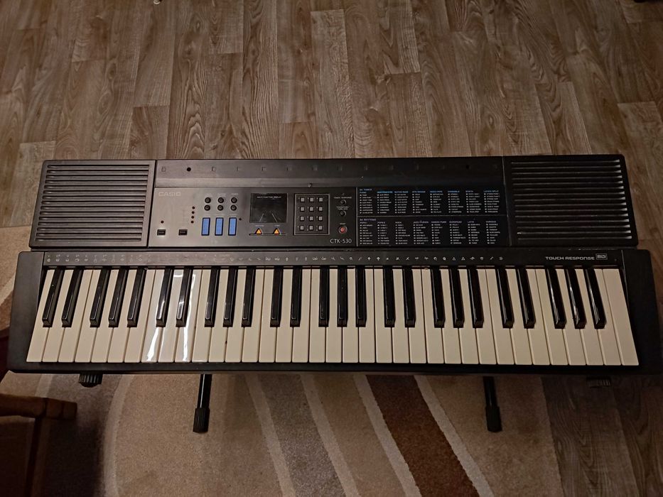 Синтезатор Casio CTK-530 c подставкой