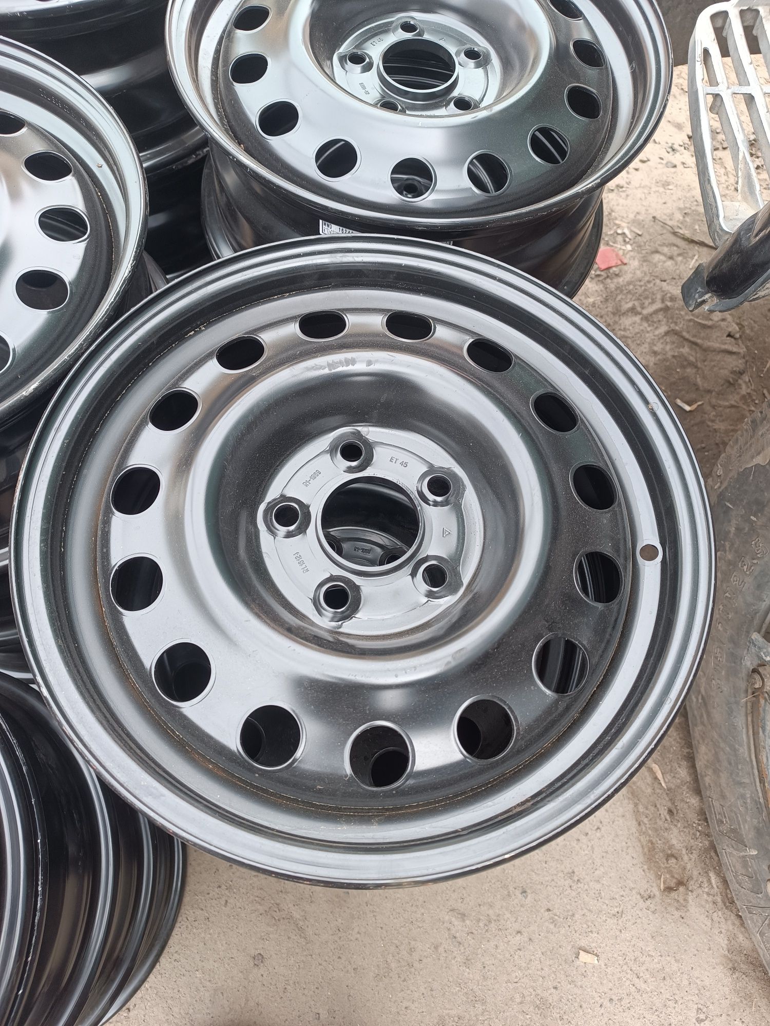 Диски Нові Kia Soul, Hyundai 5/114,3/16 et45 dia 67,1