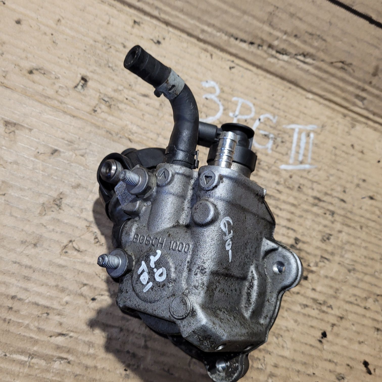 Pompa wtryskowa Bosch vw audi seat skoda 2.0TDI CR Comonn Rail 2010r