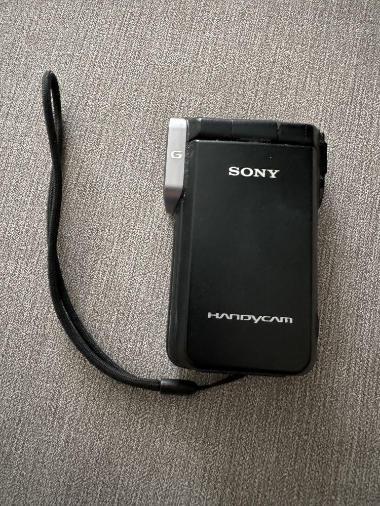 Відеокамера Sony HDR-GW77 з оптичною стабілізацією