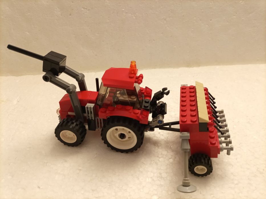 Klocki LEGO traktor maszyny farma