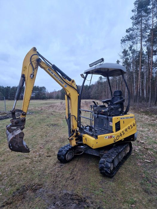 Minikoparka New Holland E18B, 2012, 4 łyżki, 2700 mtg, stan bdb