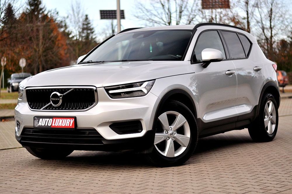 Volvo XC 40 D3 * Momentum  * FullLED * Radar * Asystent pasa * Navi* SERVIS w ASO.