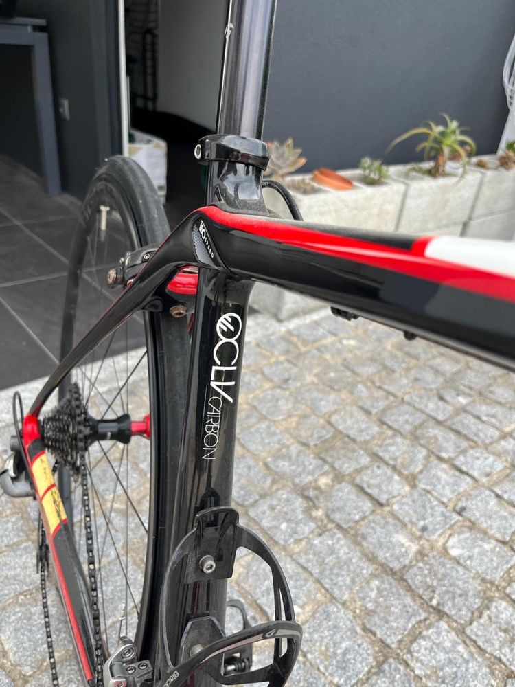 Bicicleta - Trek Domane