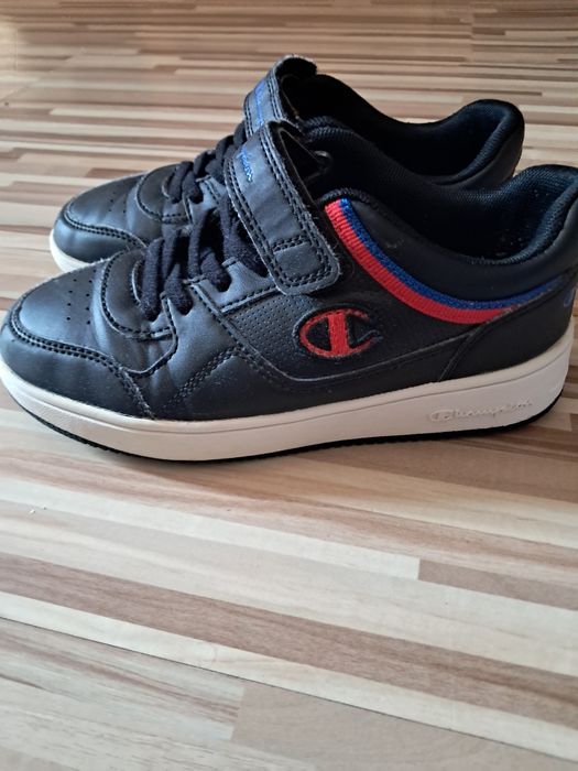 Buty chłopięce sportowe