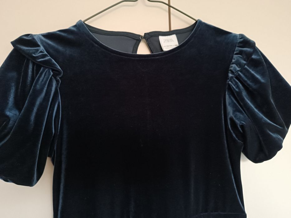 Welurowa sukienka Zara 13-14