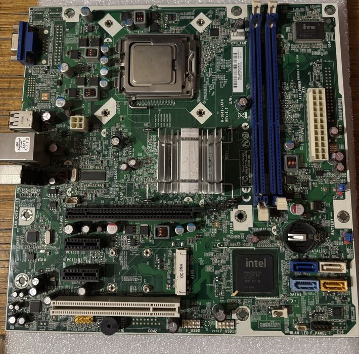 материнська плата Gigabyte GA-G41M-Combo