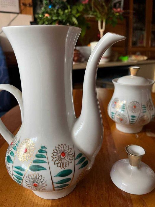 Фаянсовый набор для чаепития