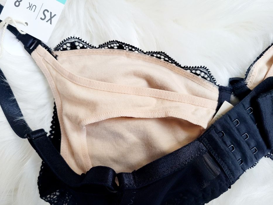 Dorina,  koronkowy  biustonosz  rozm.XS, miseczka A, B